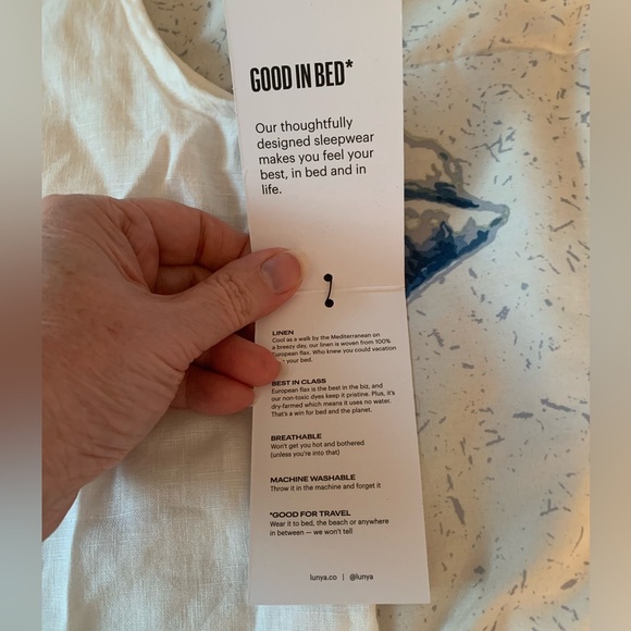 Lunya White Sleeveless Top size Small NWT - Picture 9 of 10